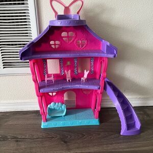 MINNIE MOUSE POLKA DOT HOUSE